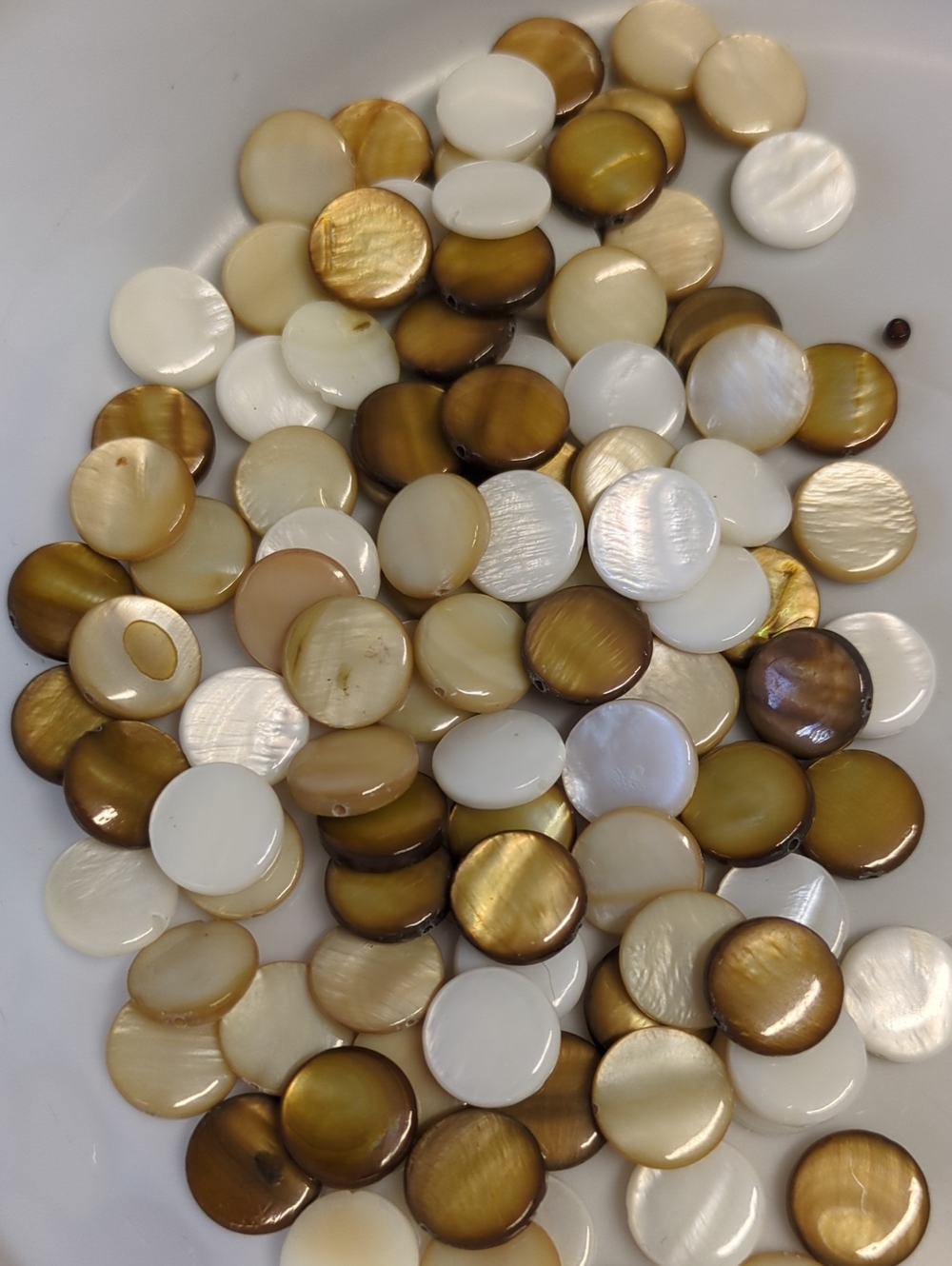 🩷5/20🩷 Q71 Iridescent MOP Shell Flat Round Beads in White & Golden Brown